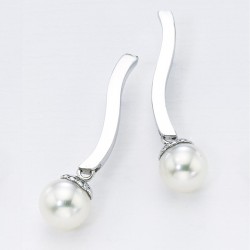 18 Kt. white gold earrings...