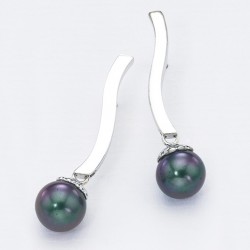 18 Kt. white gold earrings...